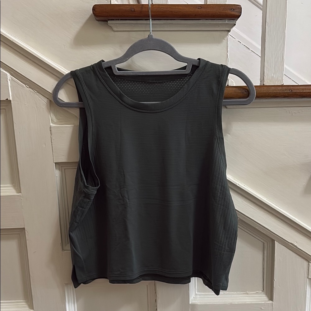 Women’s lululemon tank size 12